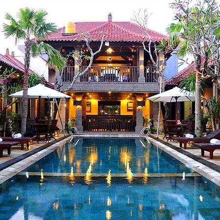 Zen Rooms Denpasar Mertasari Exterior photo