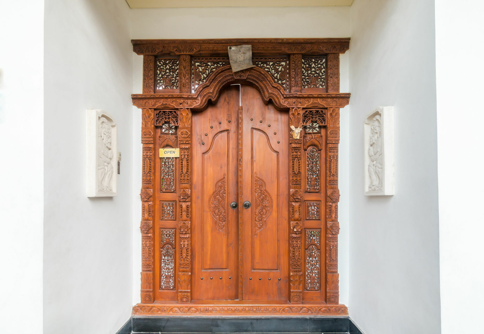 Zen Rooms Denpasar Mertasari Exterior photo