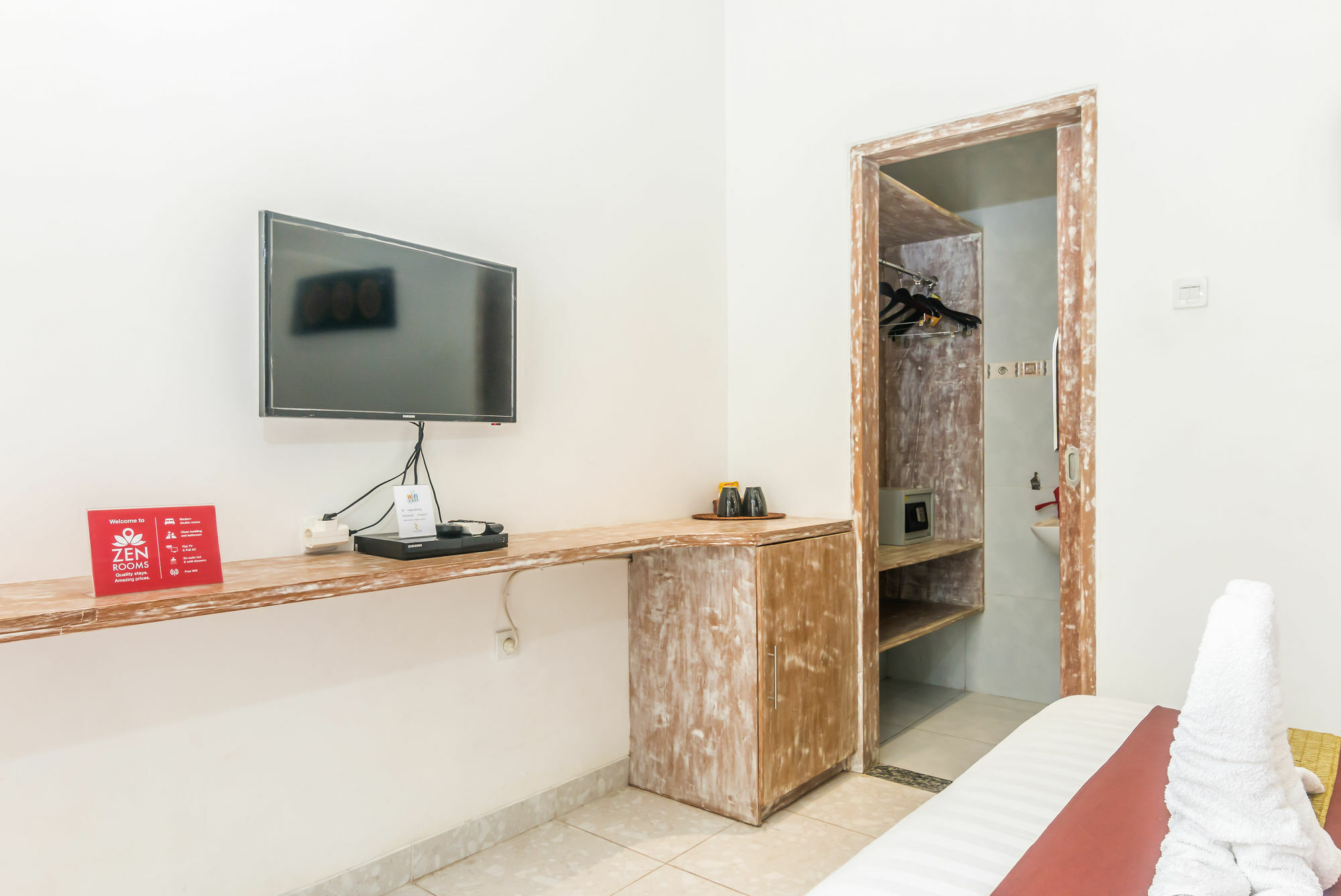 Zen Rooms Denpasar Mertasari Exterior photo